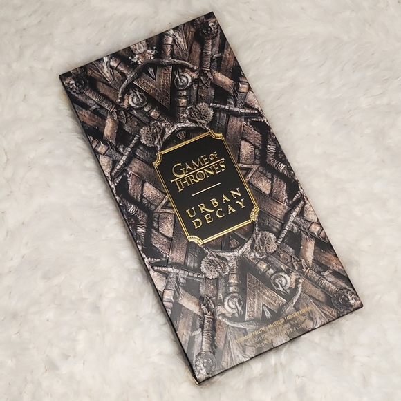 NEW LE Urban Decay Game of Thrones Palette - Picture 6 of 6